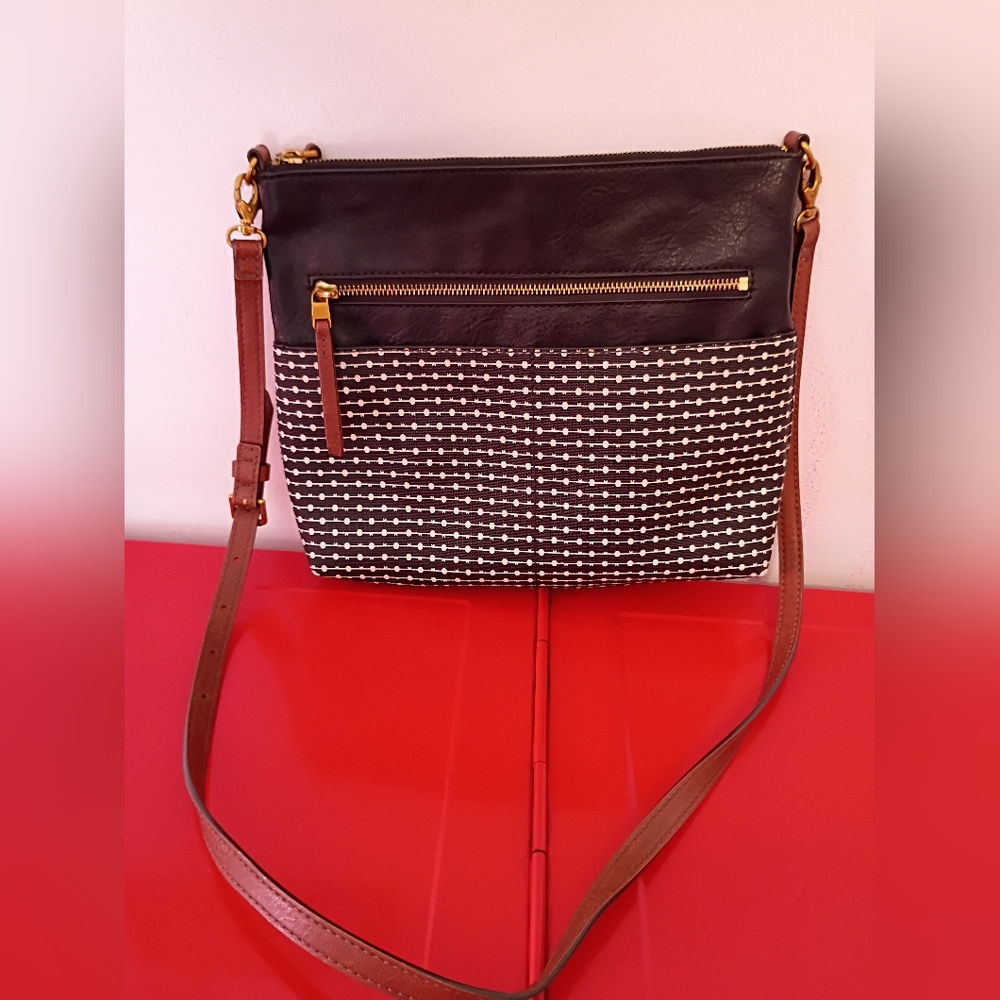 Fossil Black and White With Brown Adjustable Strap Women's Purse. - Picture 12 of 12